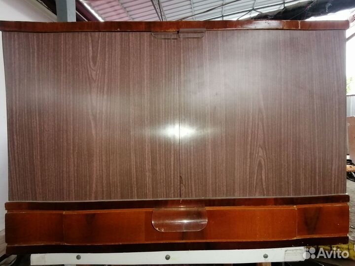 Мини бар из дерева