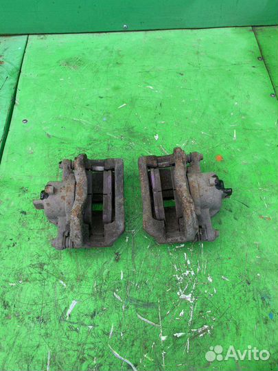 Передний тормозной суппорт nissan almera n16