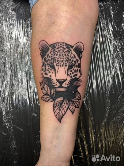 Татуировка в студии