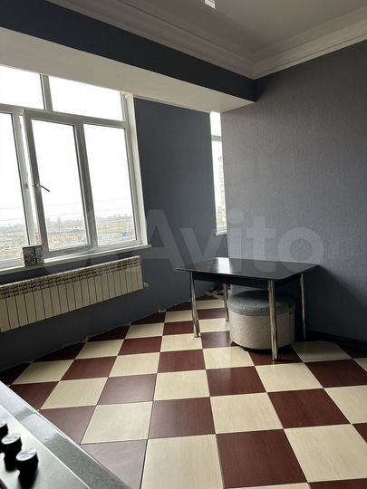 2-к. квартира, 76 м², 2/3 эт.