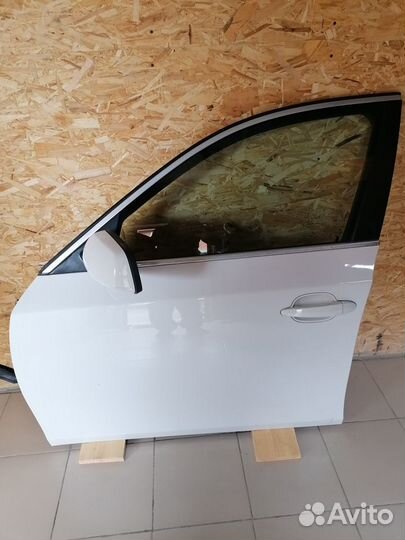 BMW E60 Дверь передняя левая с Японии