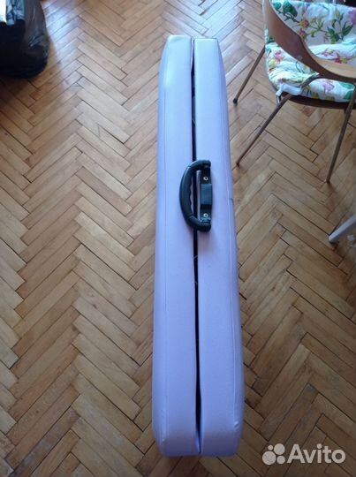 Массажный стол