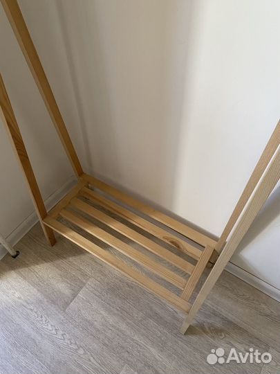 Вешало напольное деревянное. Стойка для одежды