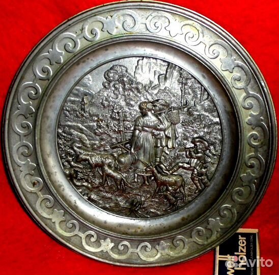 Винтажные настенные тарелки олово литьё Германия