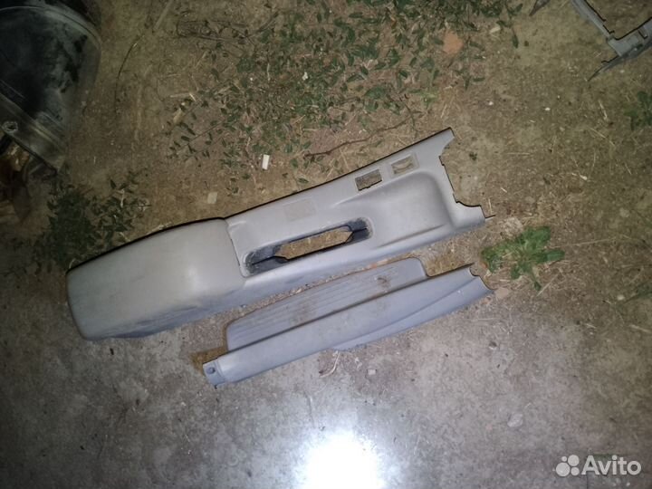 Детали салона пластик Toyota Corolla ee111