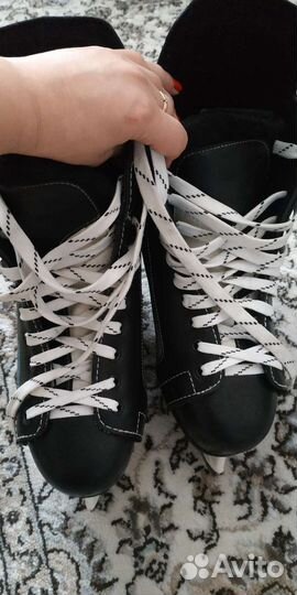 Коньки хоккейные