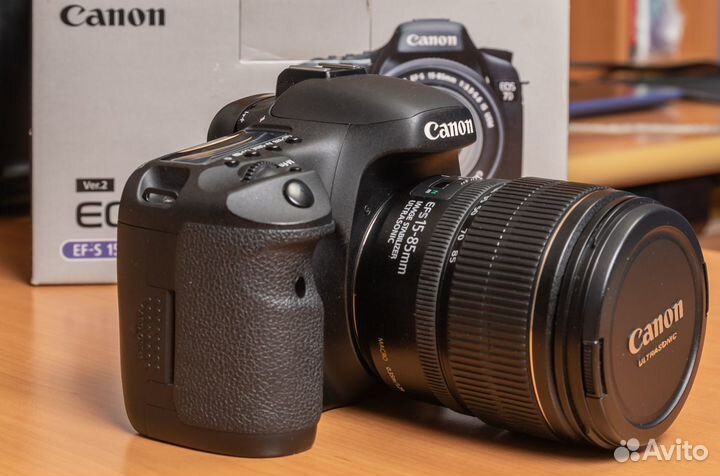 Зеркальный фотоаппарат canon EOS 7D Kit