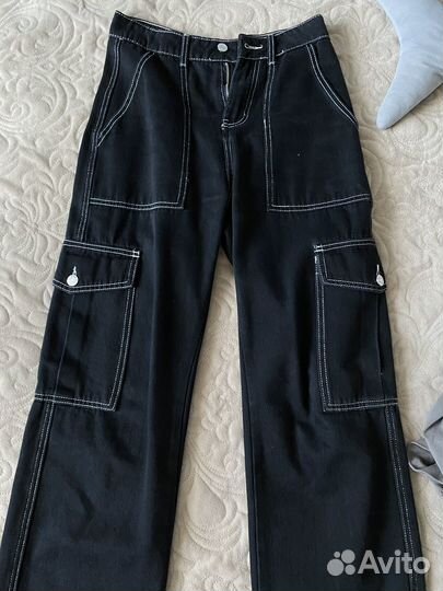 Джинсы с карманами