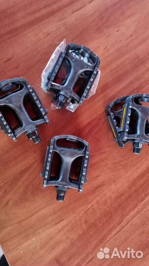 Педали для велосипеда новые