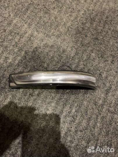 Накладка зеркала, повторитель Kia Sorento prime