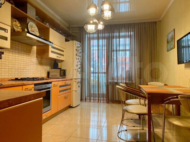 3-к. квартира, 110,6 м², 2/4 эт.