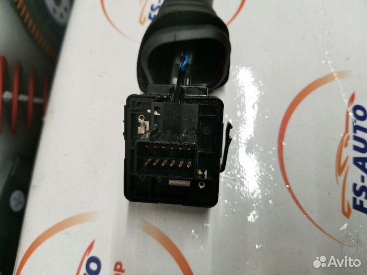 Подрулевой переключатель поворотников Opel Antara