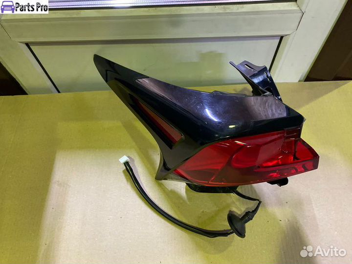 Левый фонарь в крыло Лексус нх 2017-2021