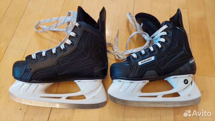 Коньки хоккейные, 34 размер