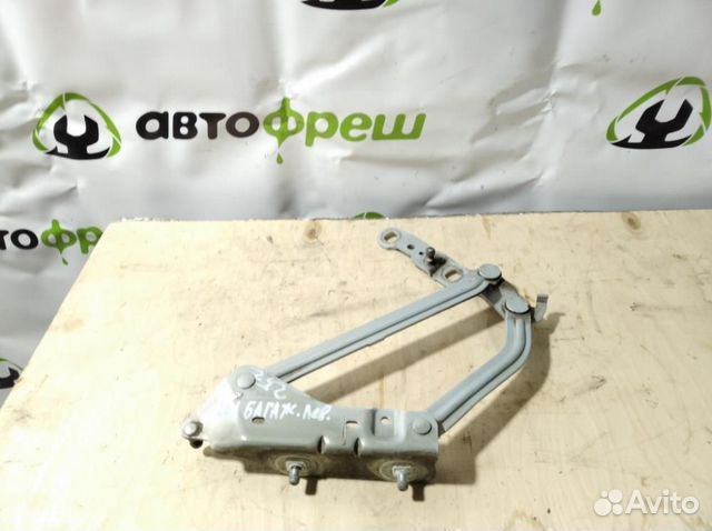 Петля багажника правая Renault Megane 2003 2009