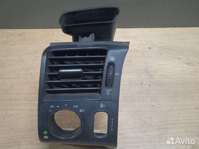 Дефлектор обдува левый Mercedes w210 мерседес 210