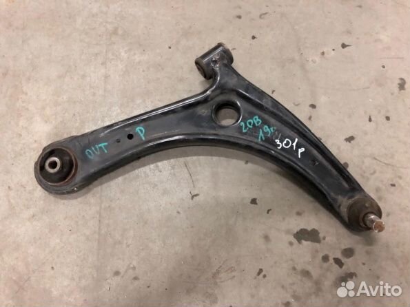 Рычаг передний бумеранг Mitsubishi Outlander 3 GF