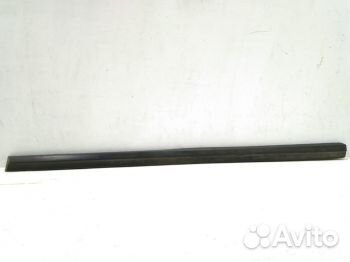 Молдинг двери передней левой