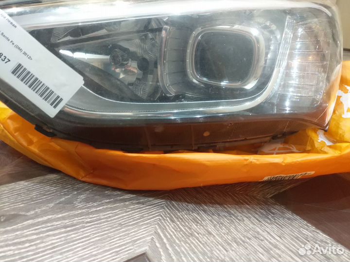 Фара левая Hyundai Santa Fe