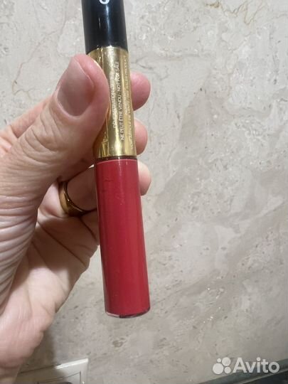 Помада блеск Chanel Strawberry red