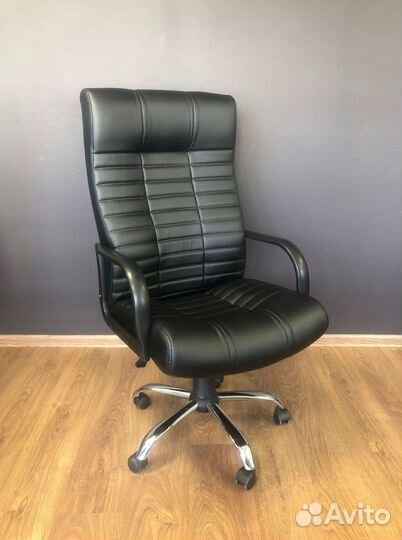 Компьютерное кресло. Гарантия 1 год