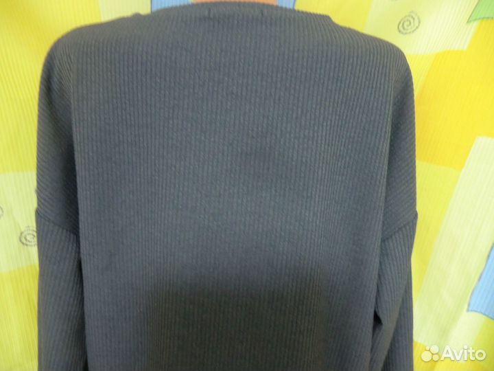 Трикотажная кофточка на 52 р-р