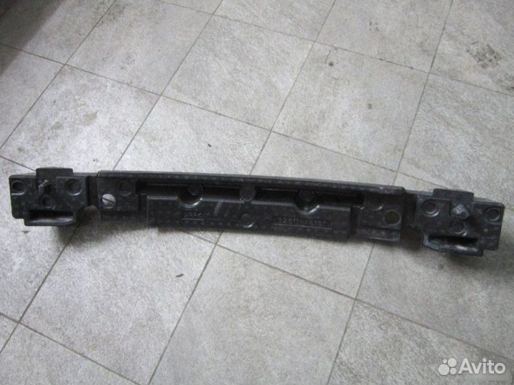 Наполнитель бампера Lexus Rx