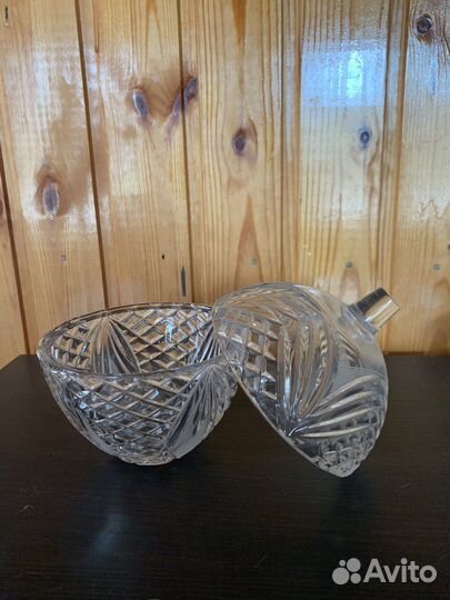 Хрустальная конфетница
