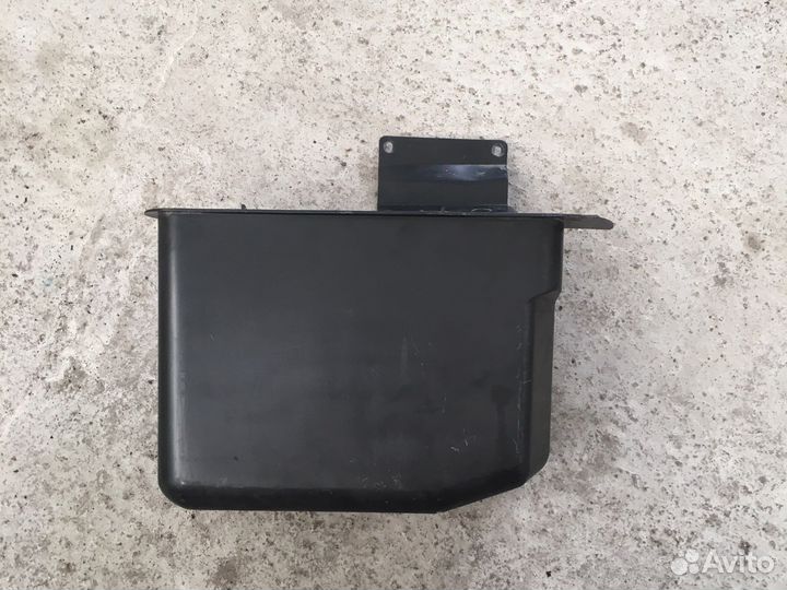 Контейнер в багажник Mercedes W203 (3183)