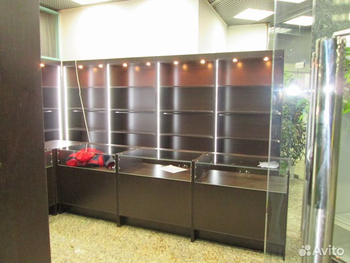 Витрины, стеллажи, прилавки