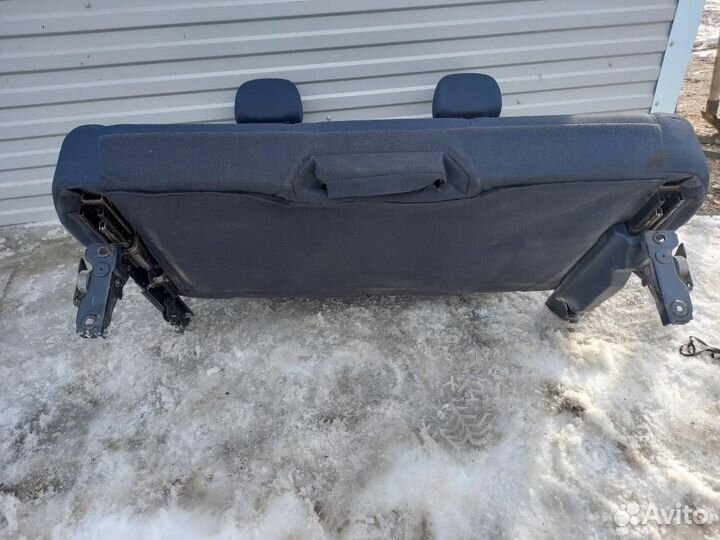 Сиденья задние Mazda Demio DY3W 2003-2006