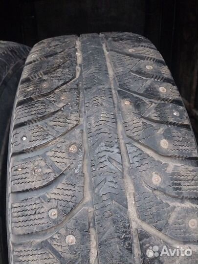 Bridgestone Ice Cruiser 7000 245/70 R16