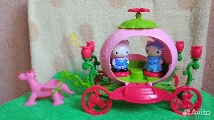 Игрушки YooHoo, Hello Kitty, Minnie Mouse бассейн