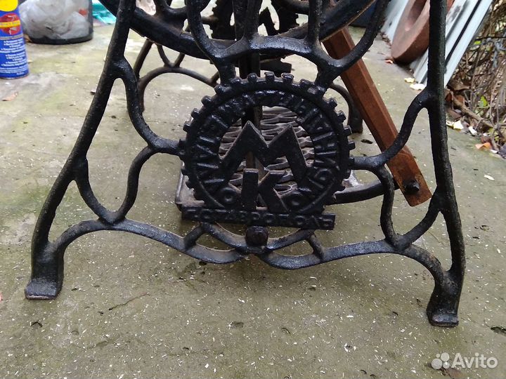 Станина швейной машины