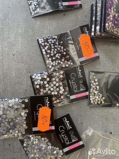 Стразы для ногтей