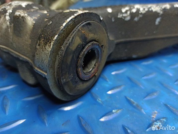 Рычаг подвески передний правый Cadillac Escalade 3