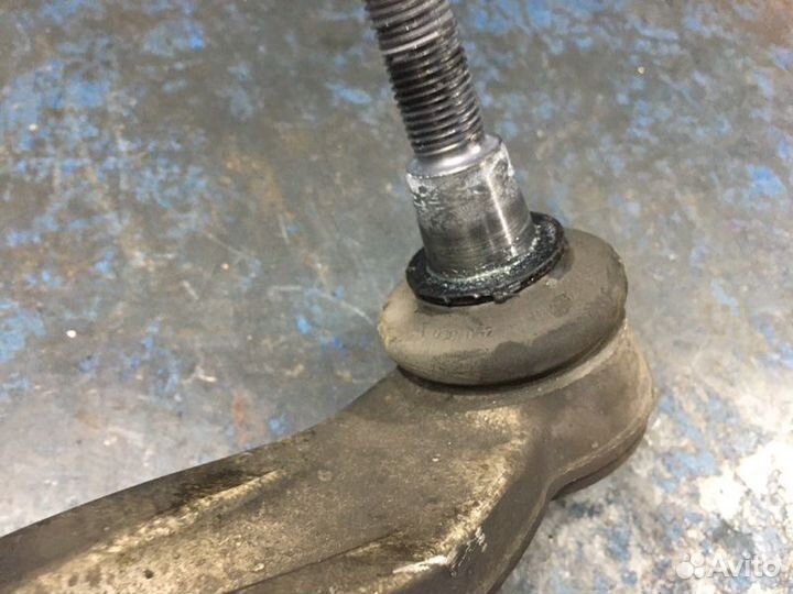 Рычаг кривой нижний передний левый Audi A6 C6