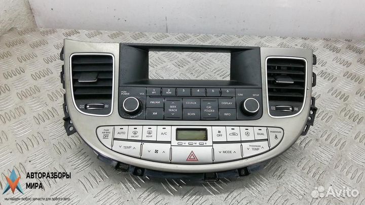 Консоль салона (центральная часть) Hyundai Genesis