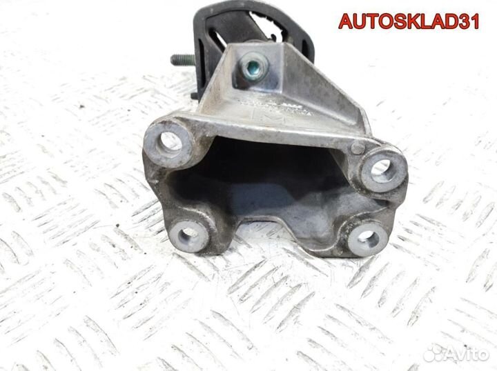 Кронштейн кпп левый Audi A4 B5 8D0399113AB
