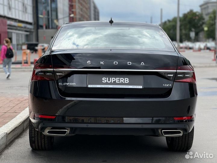 Skoda Superb 2.0 AMT, 2022, 10 км