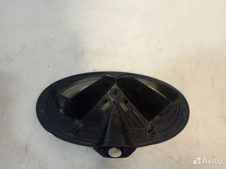 Эмблема решотки радиатора infiniti QX80