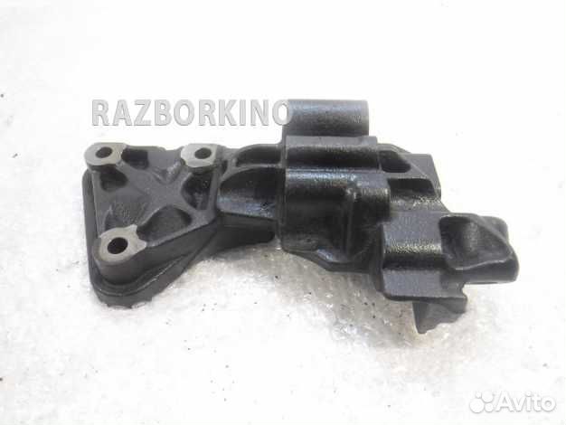 Кронштейн двигателя