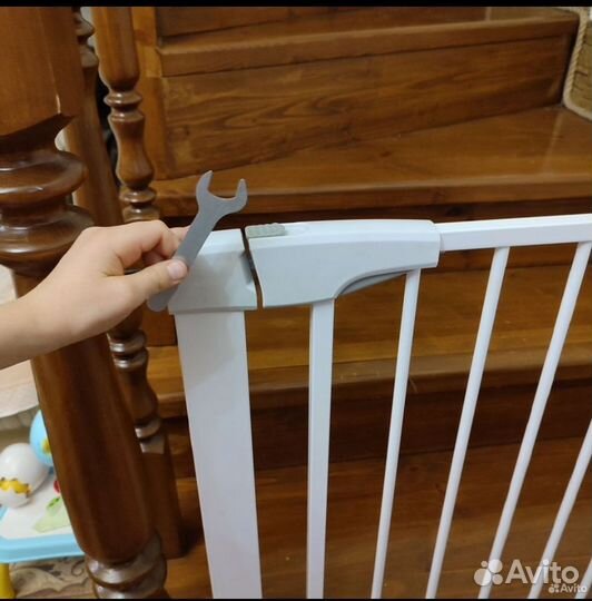 Барьер калитка на лестницу