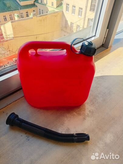 Канистра пластиковая для бензина