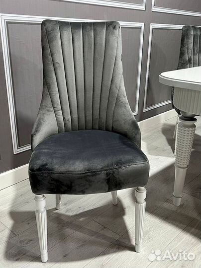 Комплект стол и стулья. В наличии