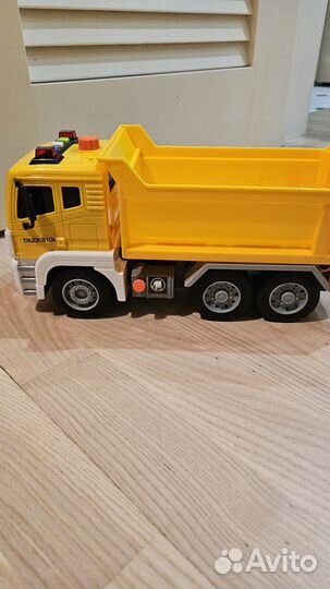 Игрушка машина самосвал
