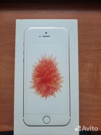 iPhone SE, 64 ГБ
