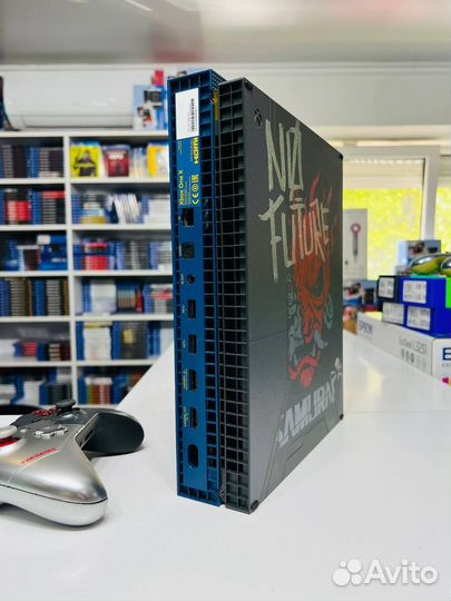 Xbox One X 1Tb Cyberpunk 2077 Limited Edition + 40