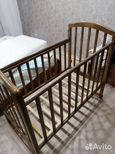 Кроватка для младенцев