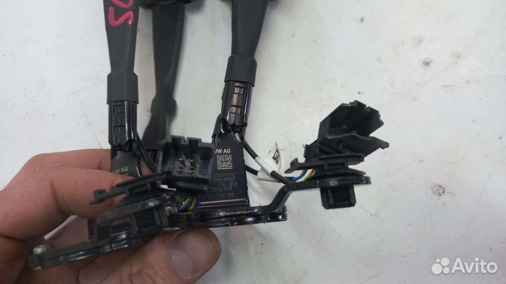 Замок ремня безопасности задний Volksvagen Taos